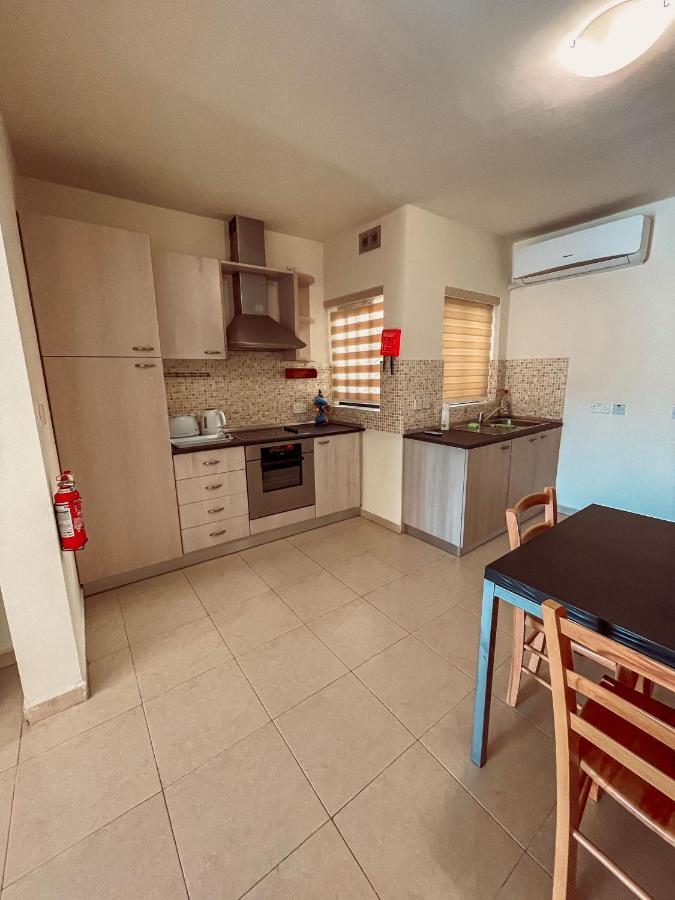 Saint Julian's Stresa Court Apartments מראה חיצוני תמונה