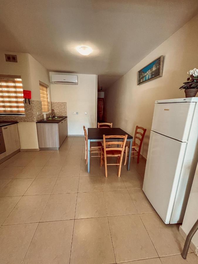 Saint Julian's Stresa Court Apartments מראה חיצוני תמונה