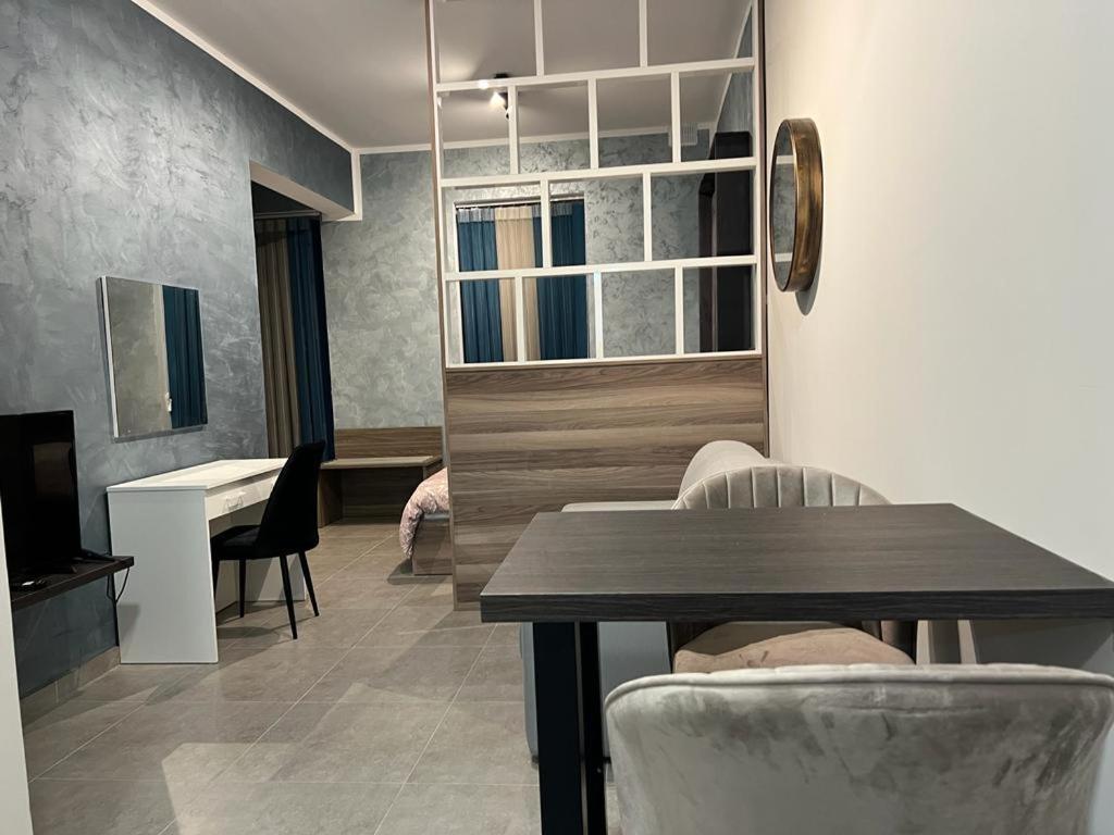 Saint Julian's Stresa Court Apartments מראה חיצוני תמונה